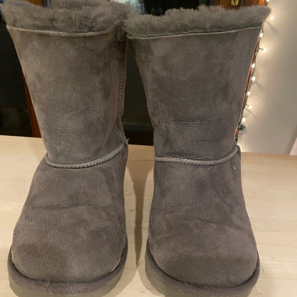 Ugg boots size 5